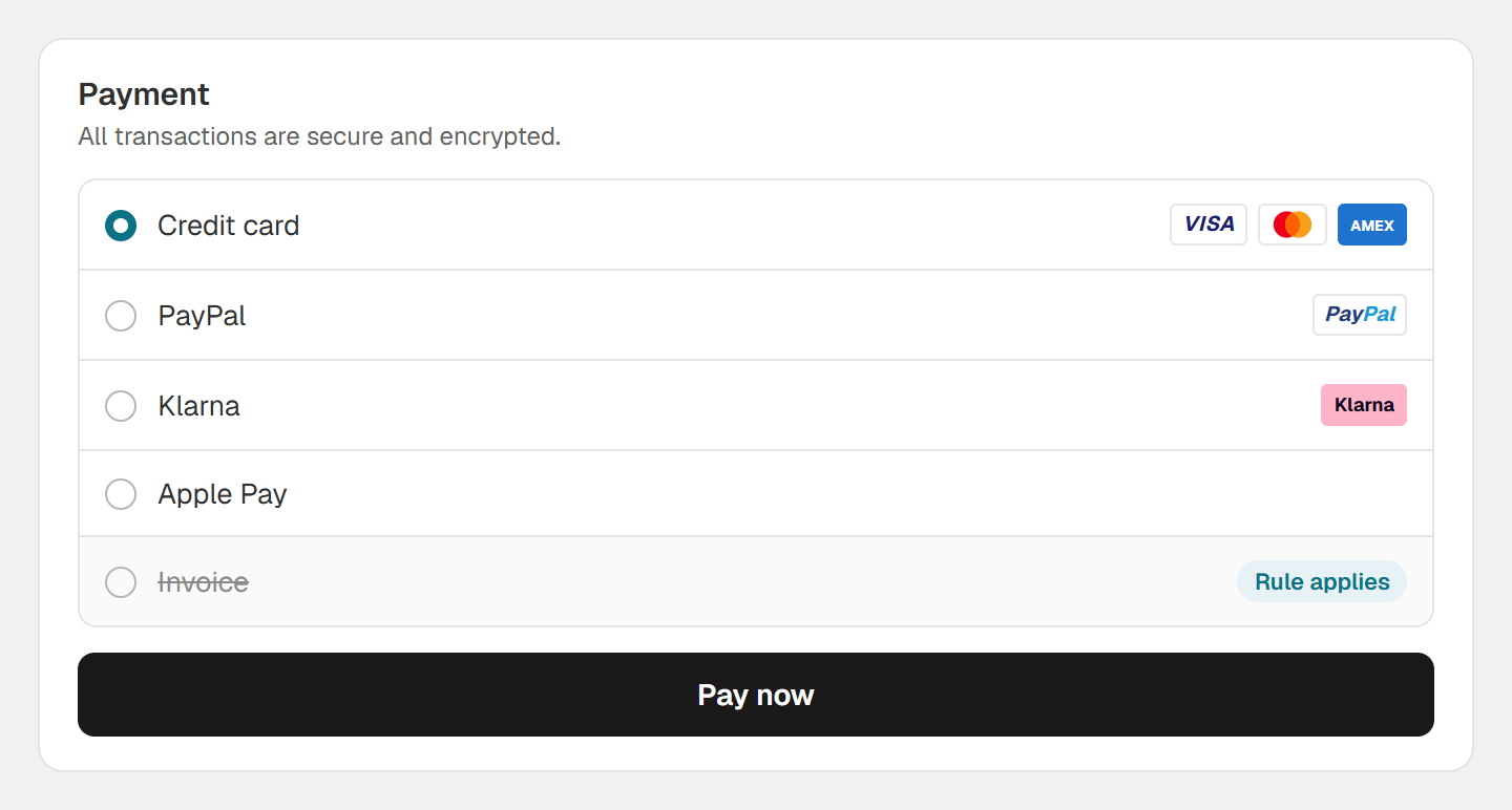 The payment selection at checkout: credit card, PayPal, Klarna and Apple Pay are offered, invoice is hidden by a rule
